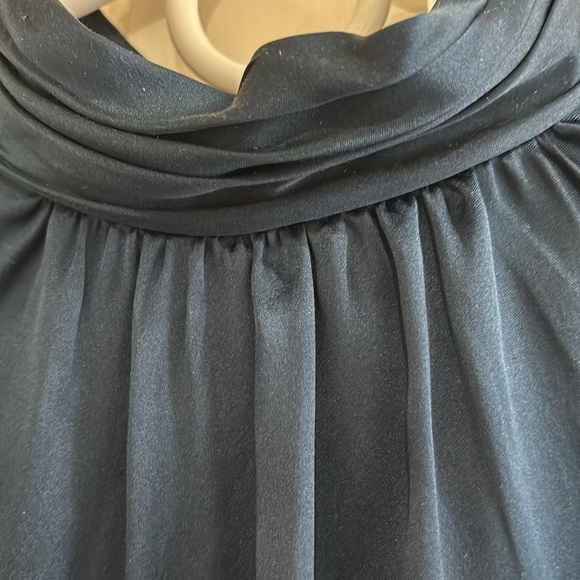 Veronica Beard navy silk blouse with back tie - Picture 2 of 5